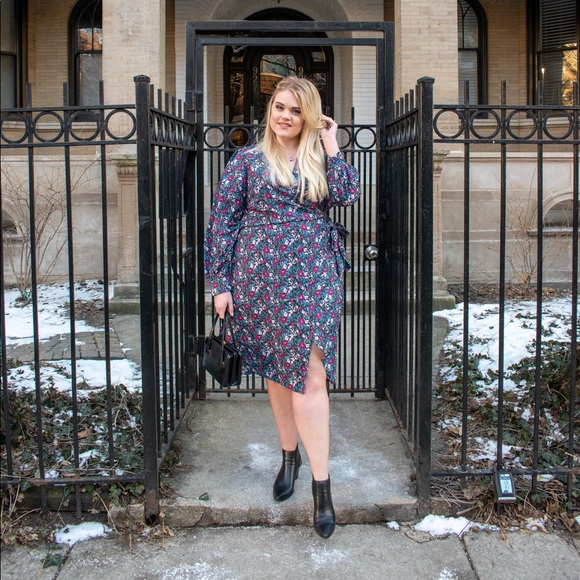 Meet the seller!! 😘 - Picture 5 of 8